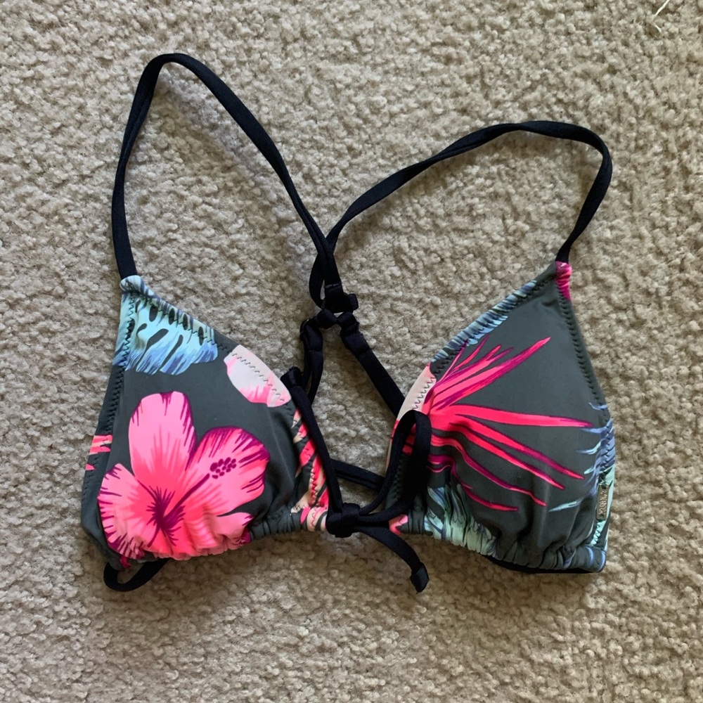 Bikini top